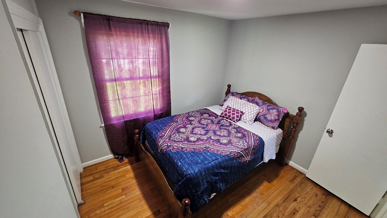 Photo of Bedroom in Central Newport News