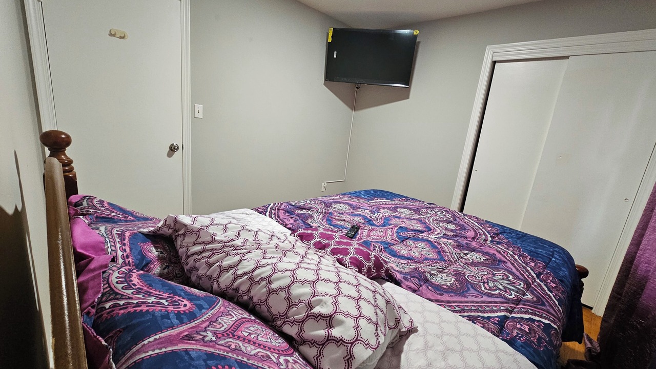 Photo of Bedroom in Central Newport News