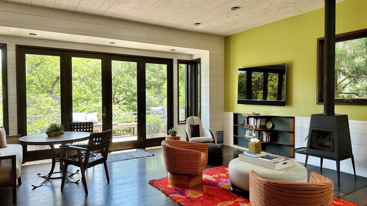 Photo of Livingroom in Amagansett Dunes