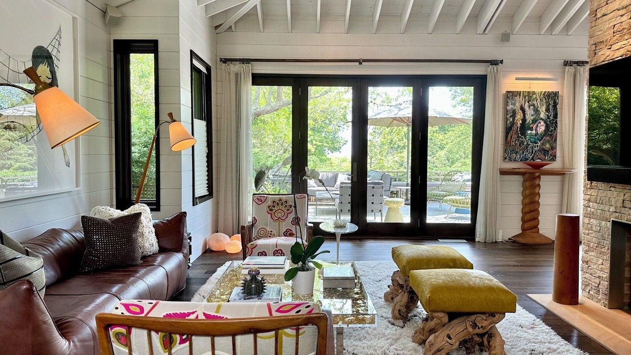 Photo of Livingroom in Amagansett Dunes