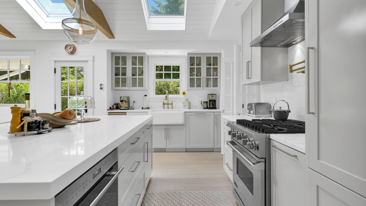 Photo of Kitchen in Shinnecock Hills