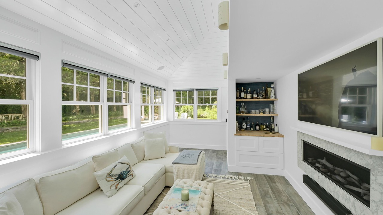 Photo of Livingroom in Shinnecock Hills