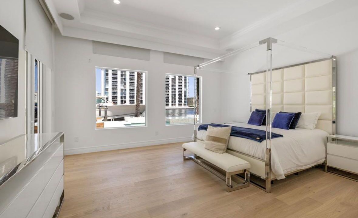 Photo of Bedroom in South Lake