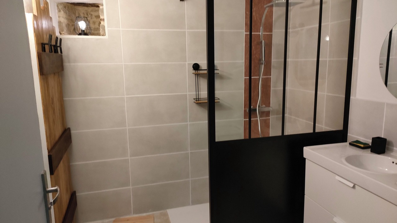 Photo of Bathroom in Evriguet