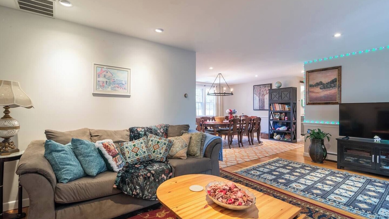 Photo of Livingroom in East Harwich