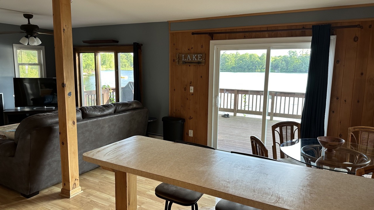 Photo of Livingroom in Queensbury