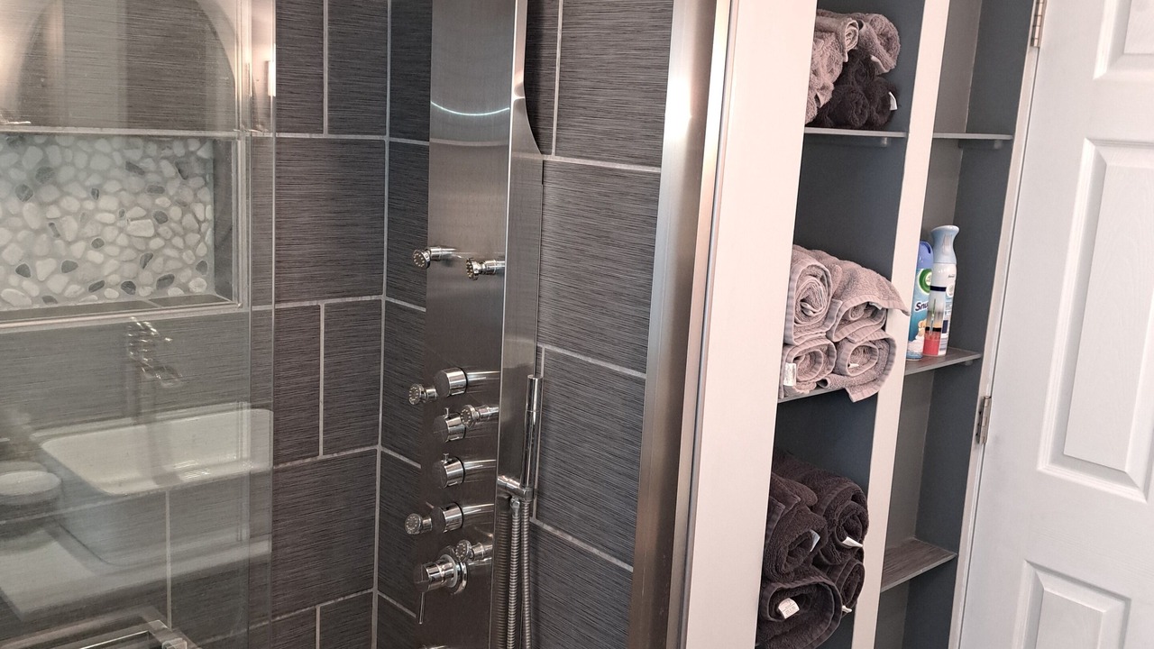 Photo of Bathroom in Arcade
