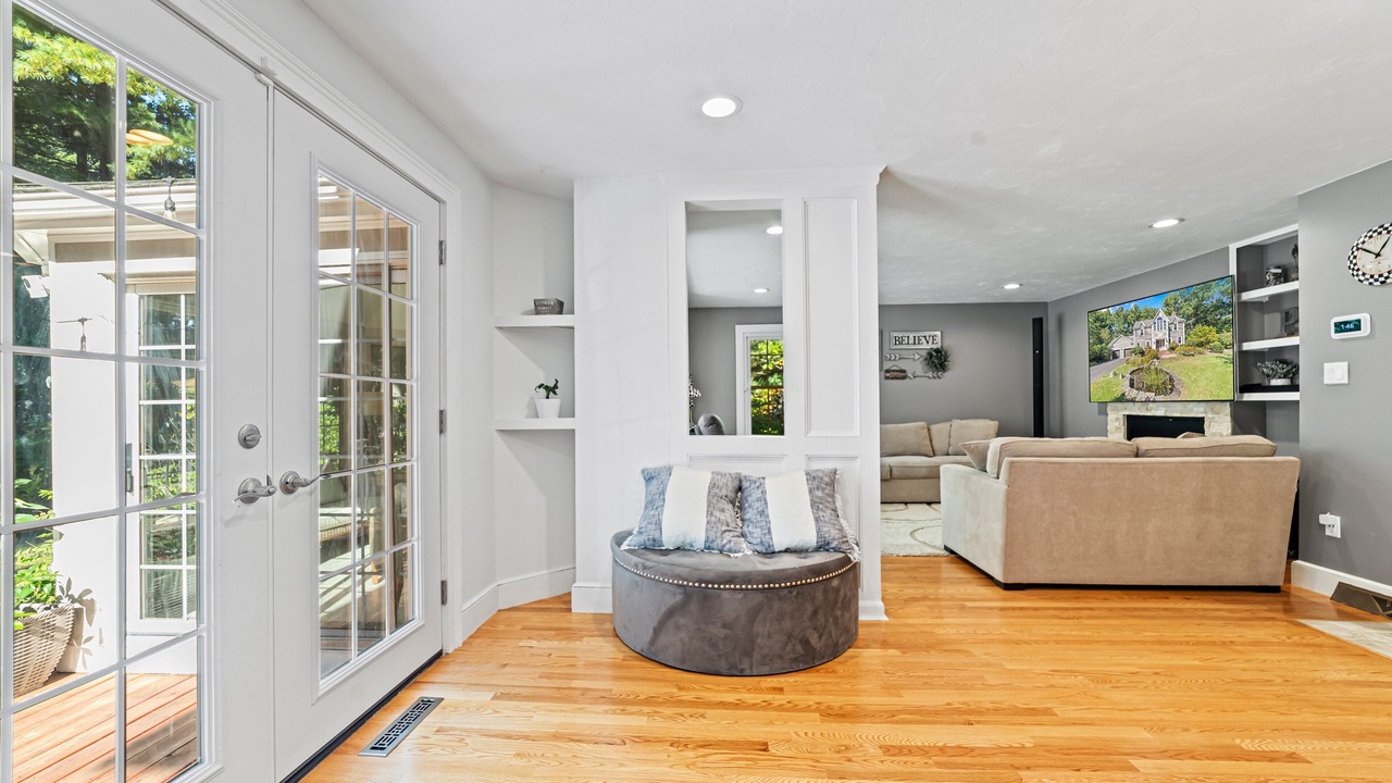 Photo of Livingroom in Stoughton