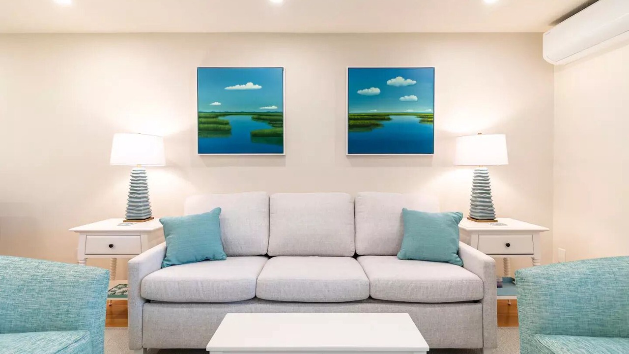 Photo of Livingroom in Brewster