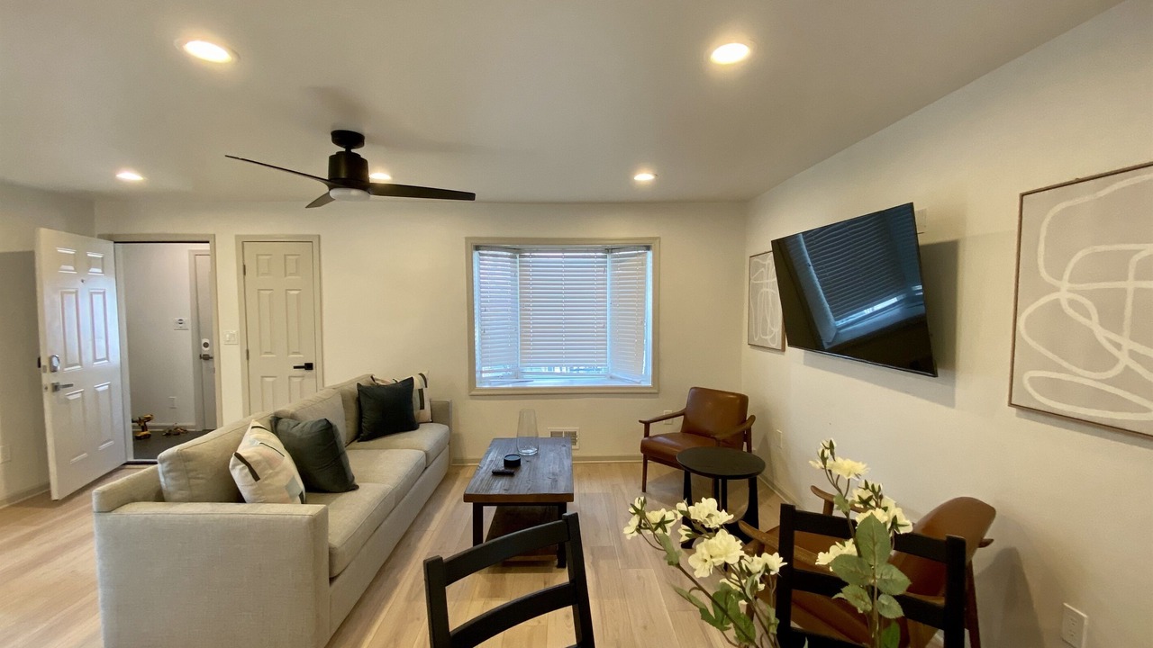 Photo of Livingroom in Cherrydale