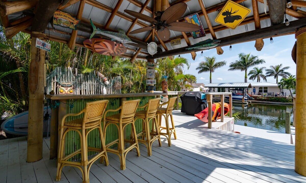 Photo of Others in Cocoa Isles