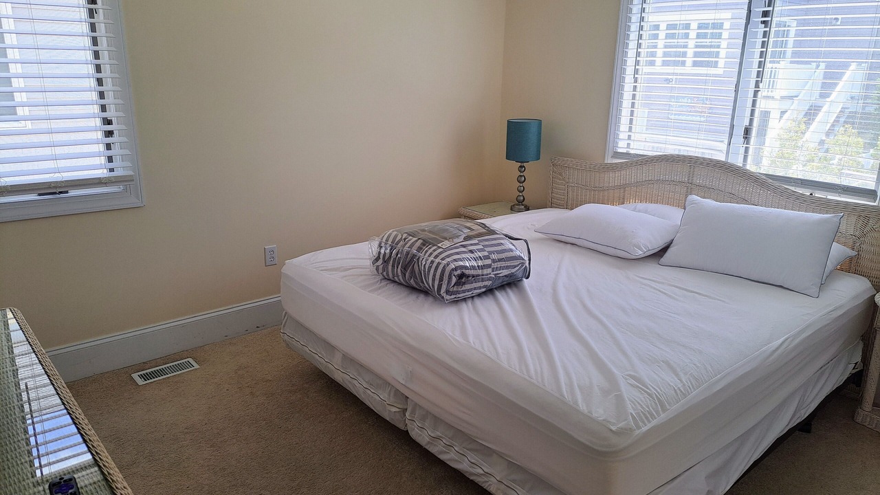 Photo of Bedroom in Avalon