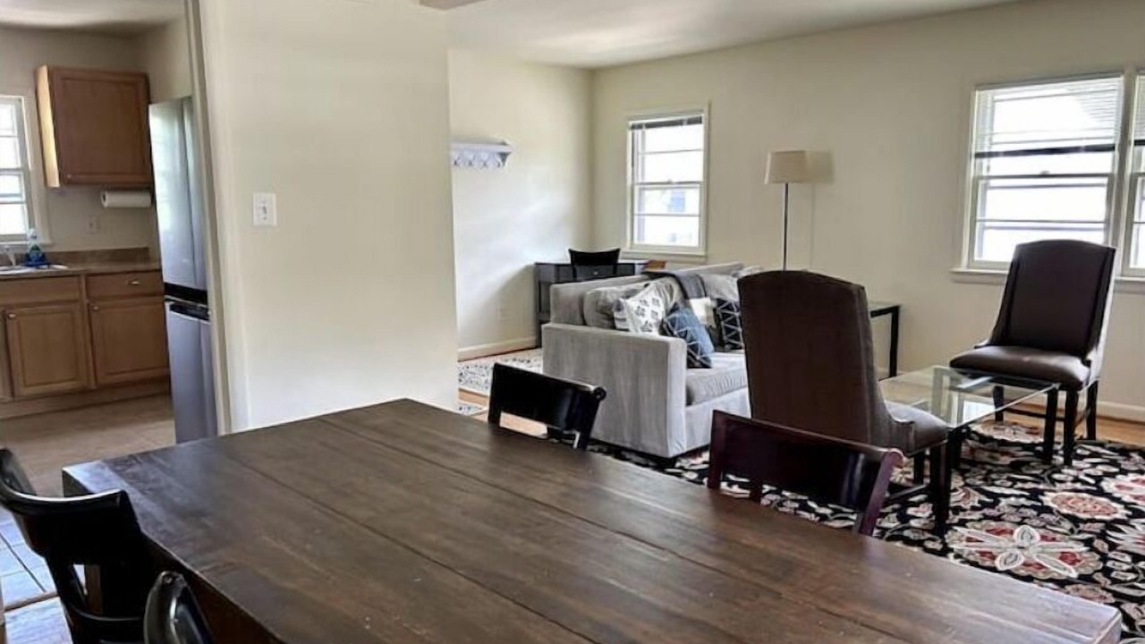 Photo of Livingroom in Cherrydale