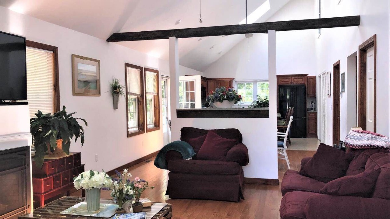 Photo of Livingroom in East Harwich