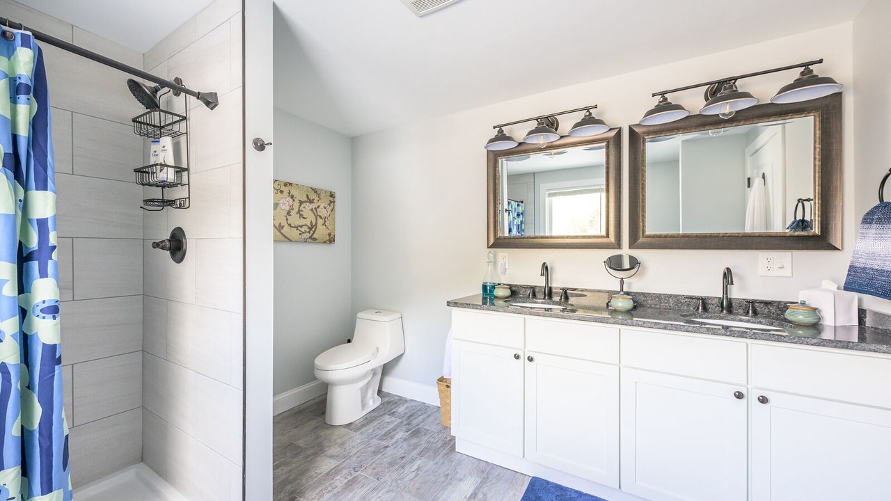 Photo of Bathroom in Glendale