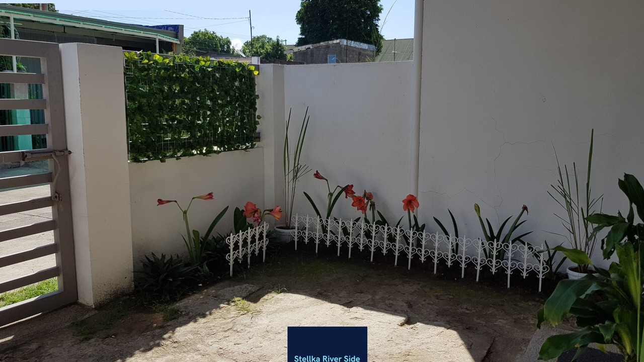 Photo of Outdoor in Lian