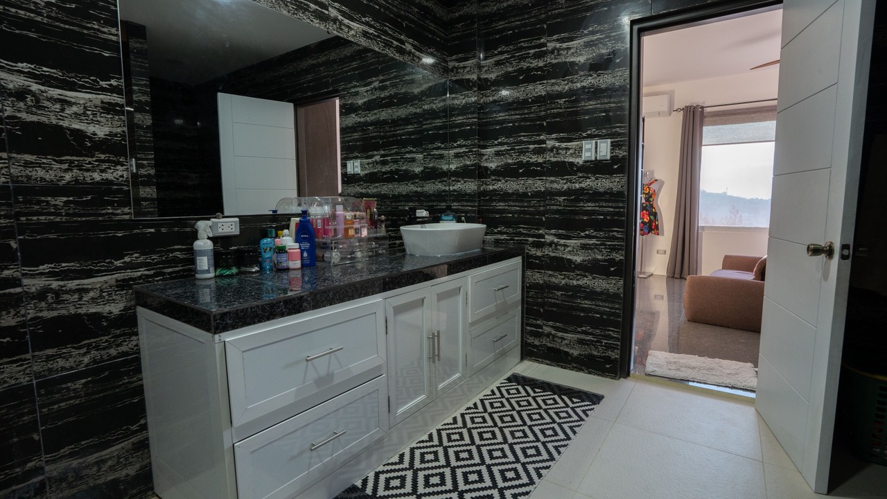 Photo of Bathroom in Barretto