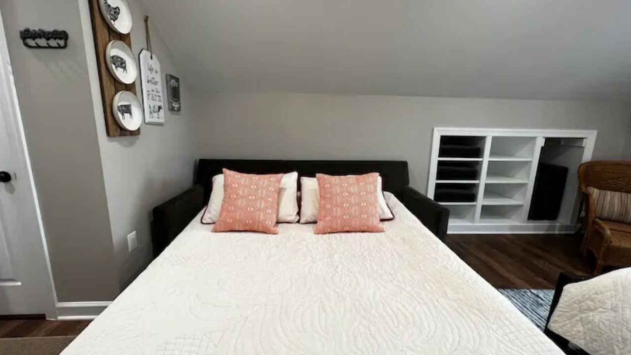 Photo of Bedroom in Middleburg