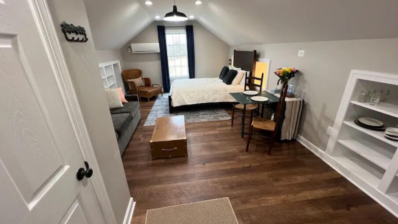 Photo of Bedroom in Middleburg