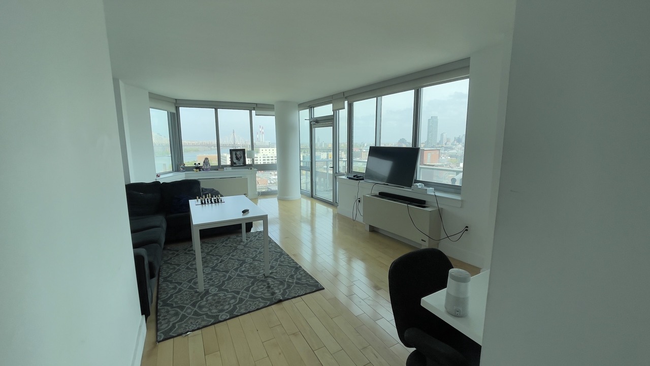 Photo of Livingroom in Hunters Point