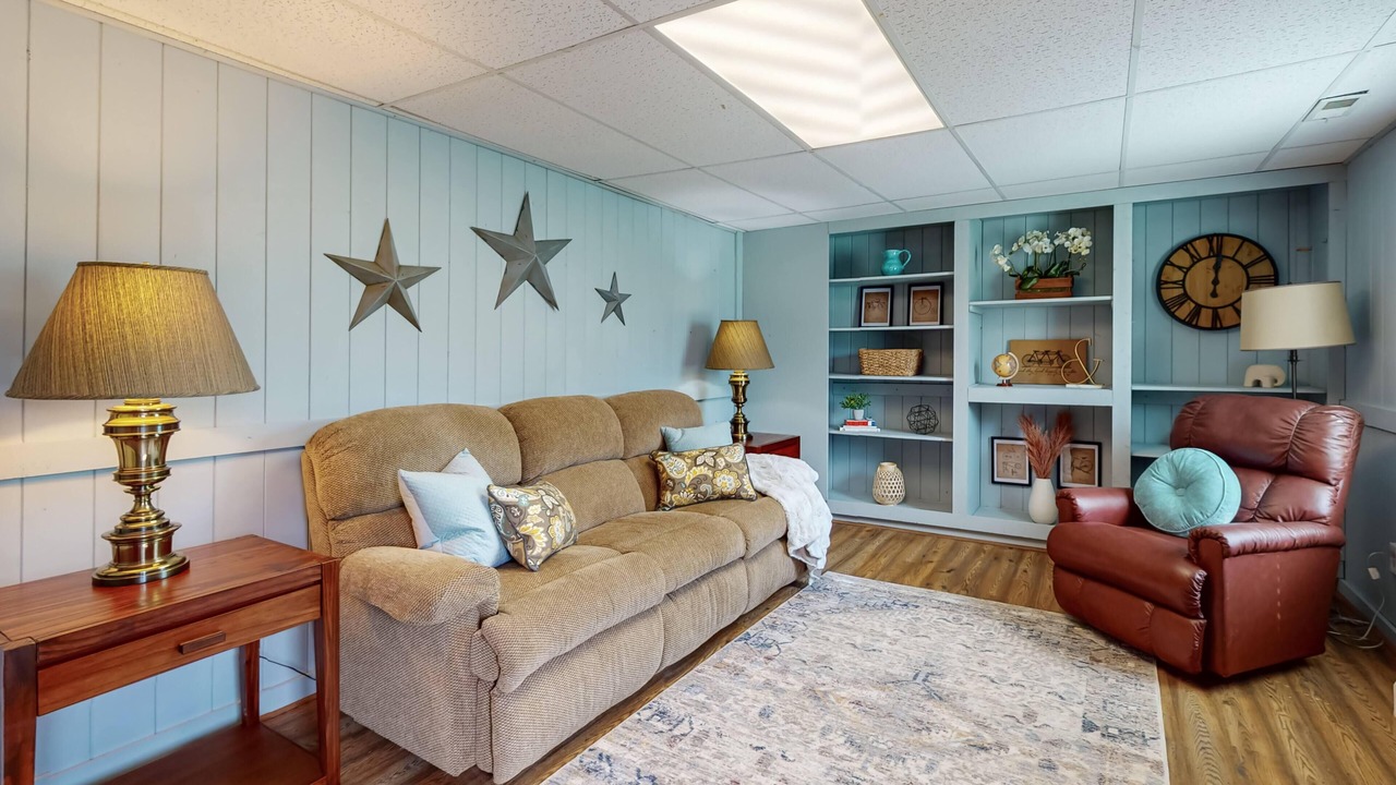 Photo of Livingroom in Charles City