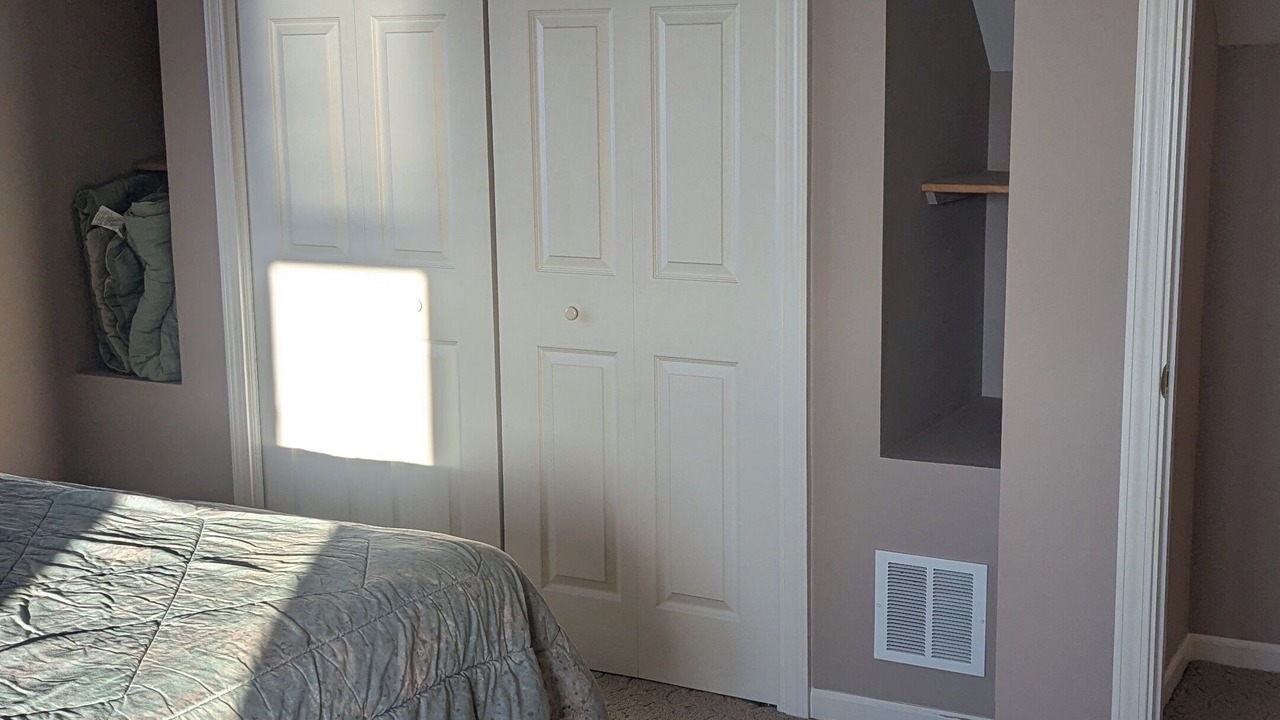 Photo of Bedroom in Brimfield