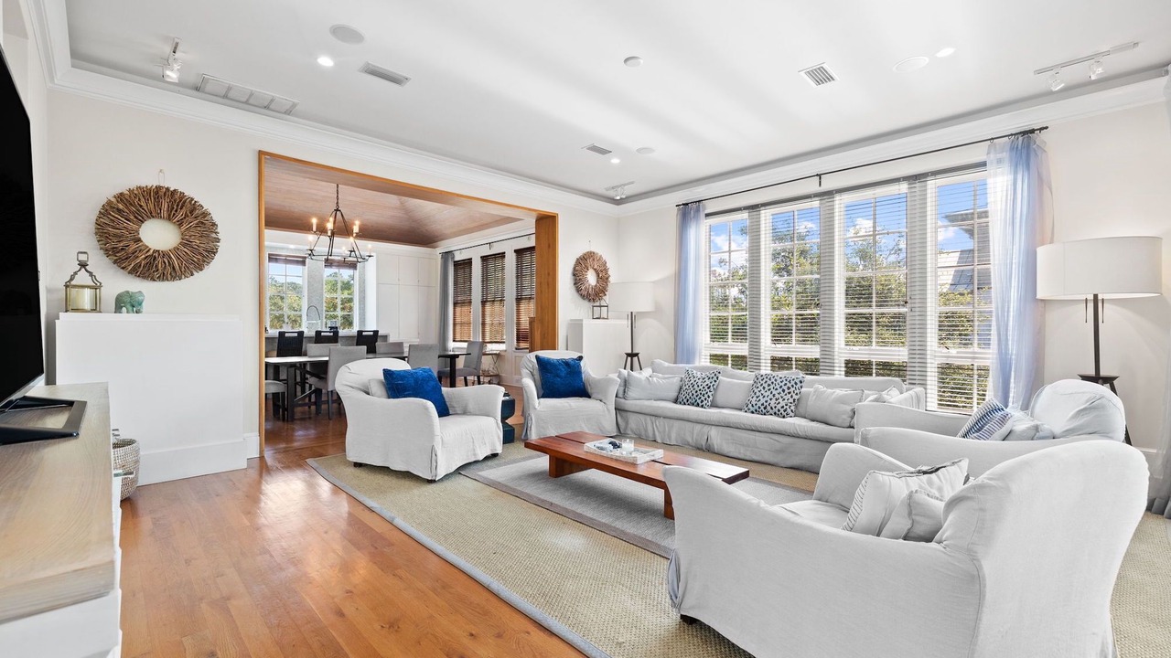 Photo of Livingroom in SeaNest Village