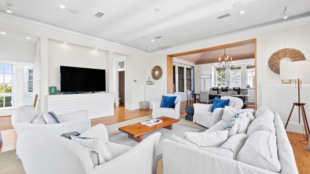 Photo of Livingroom in SeaNest Village