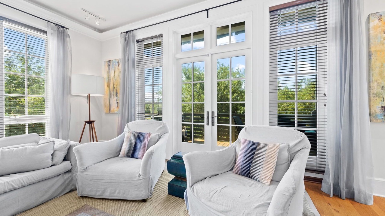 Photo of Livingroom in SeaNest Village