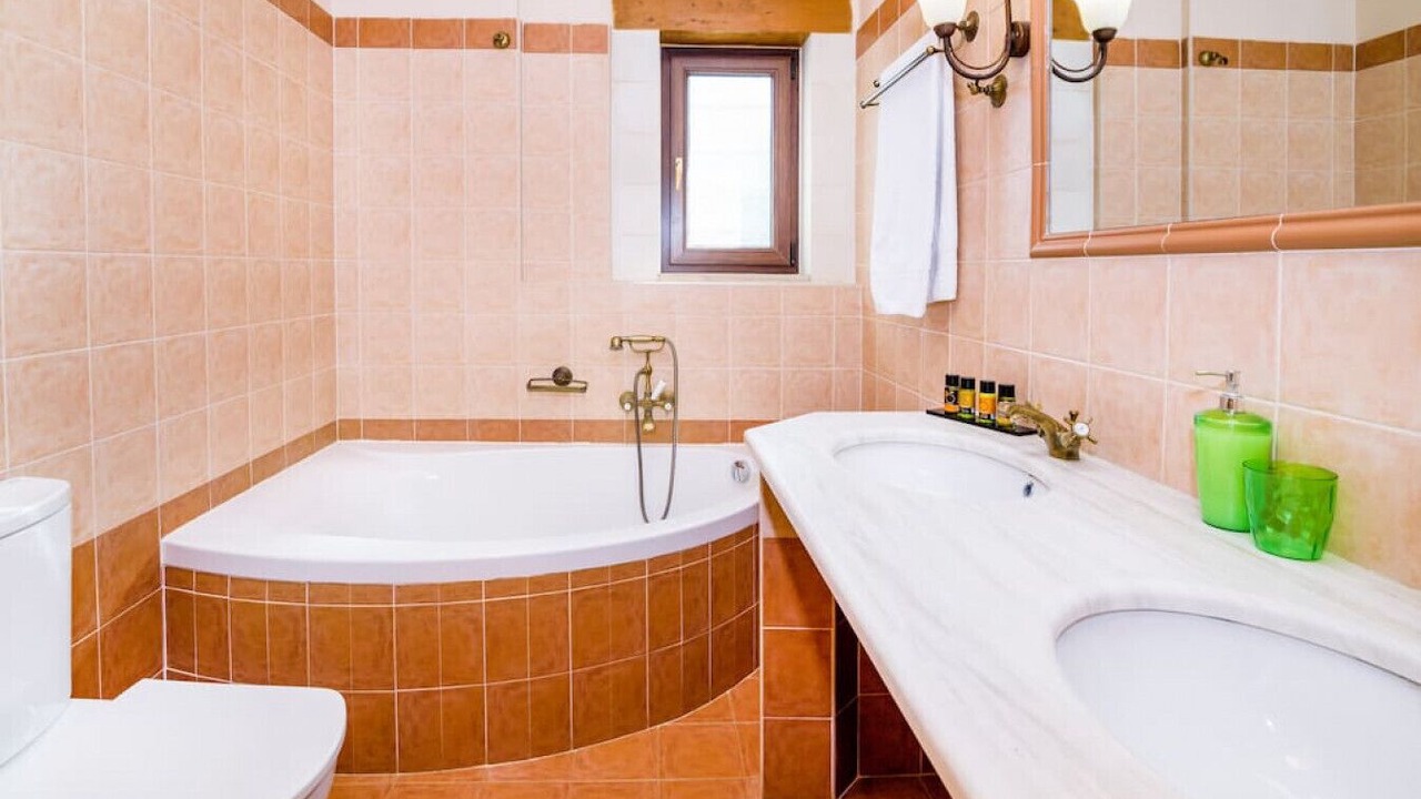 Photo of Bathroom in Asprouliani