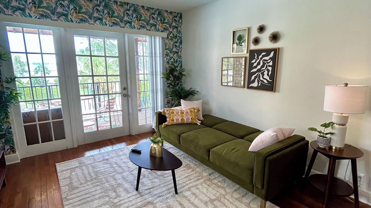 Photo of Livingroom in Cocoa