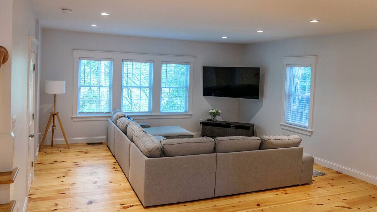 Photo of Livingroom in Yarmouth Port