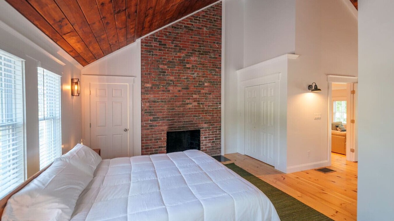 Photo of Bedroom in Yarmouth Port