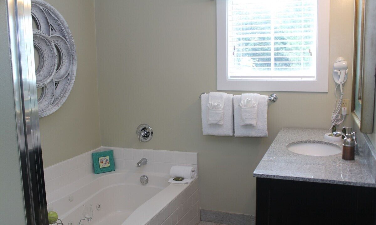 Photo of Bathroom in Lackey