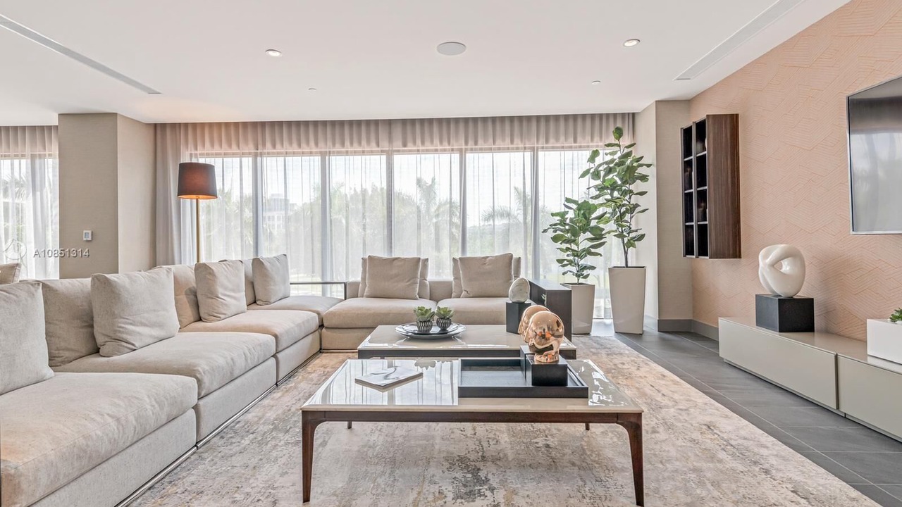 Photo of Livingroom in Doral