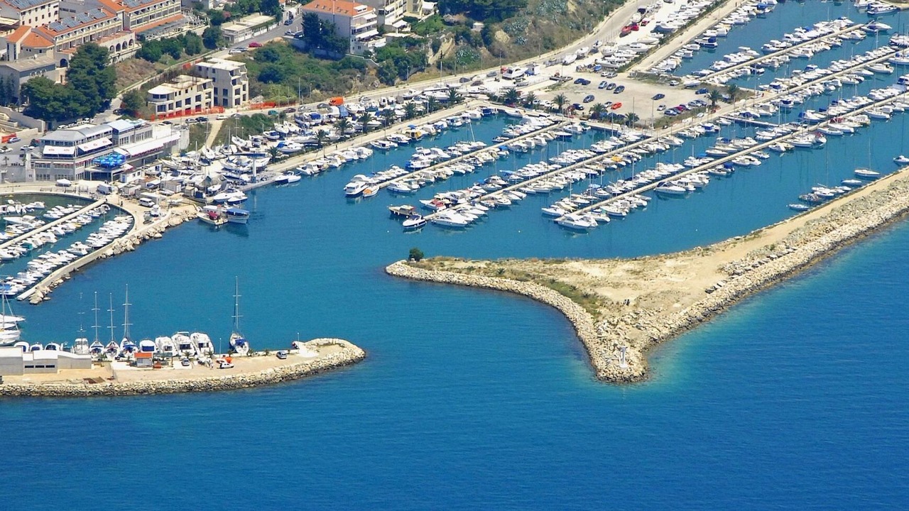 Photo of Others in Bacvice