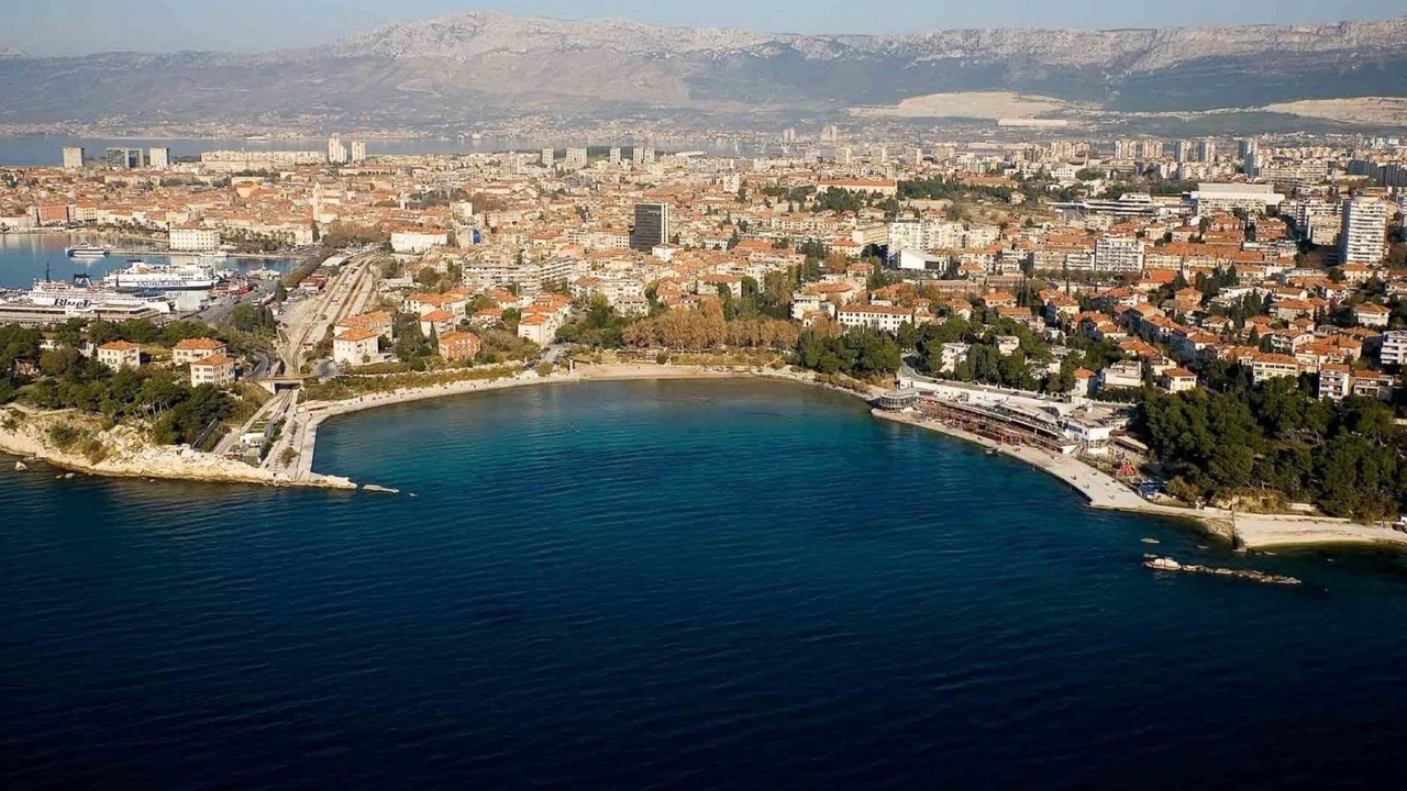 Photo of Others in Bacvice