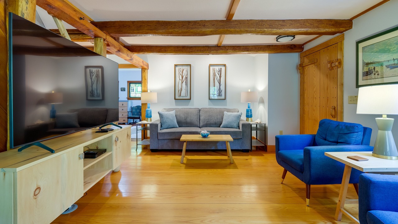 Photo of Livingroom in Brewster
