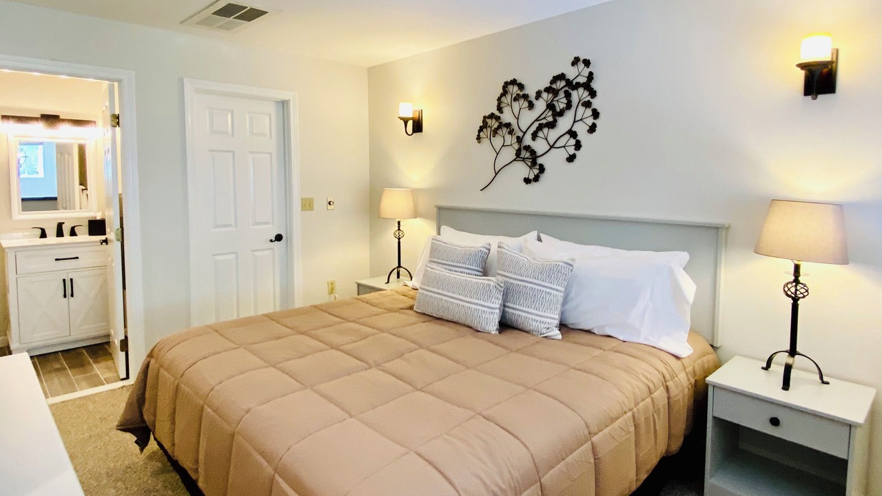 Photo of Bedroom in Hancock