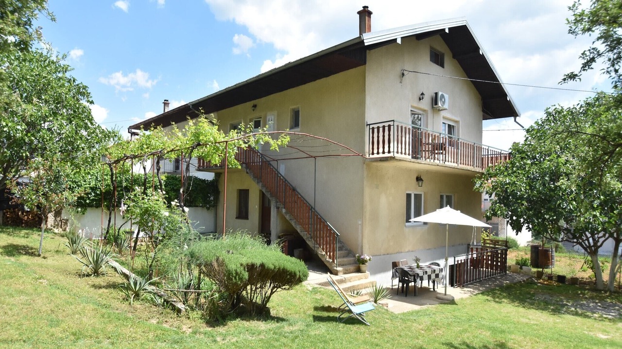 Photo of Outdoor in Cove Parja