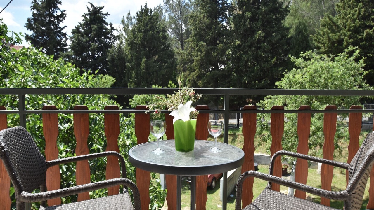 Photo of Patio Balcony in Cove Parja