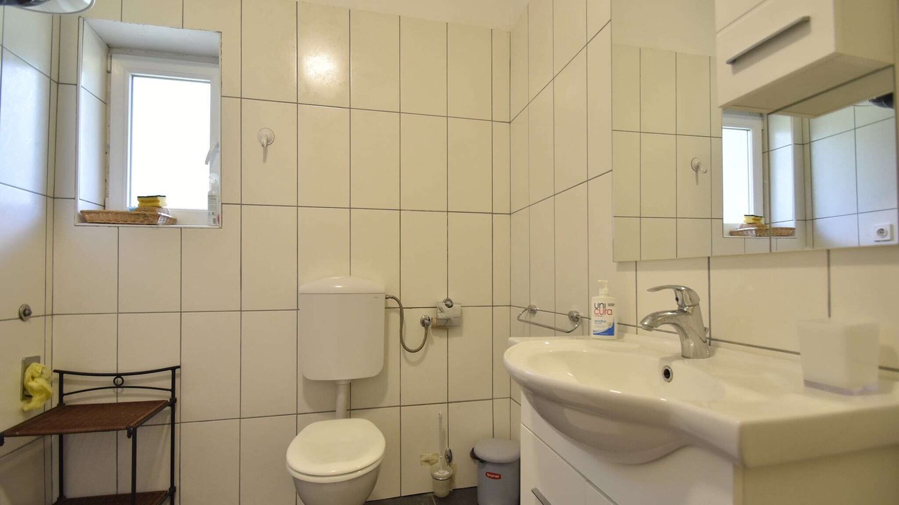 Photo of Bathroom in Cove Parja