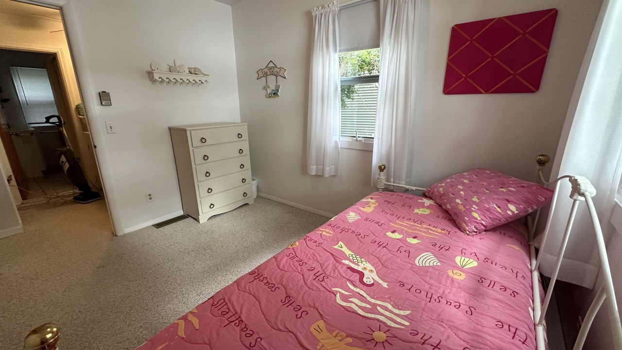 Photo of Bedroom in Honeoye