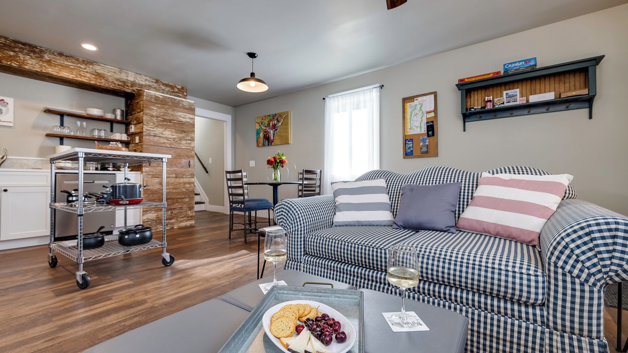 Photo of Livingroom in Luray