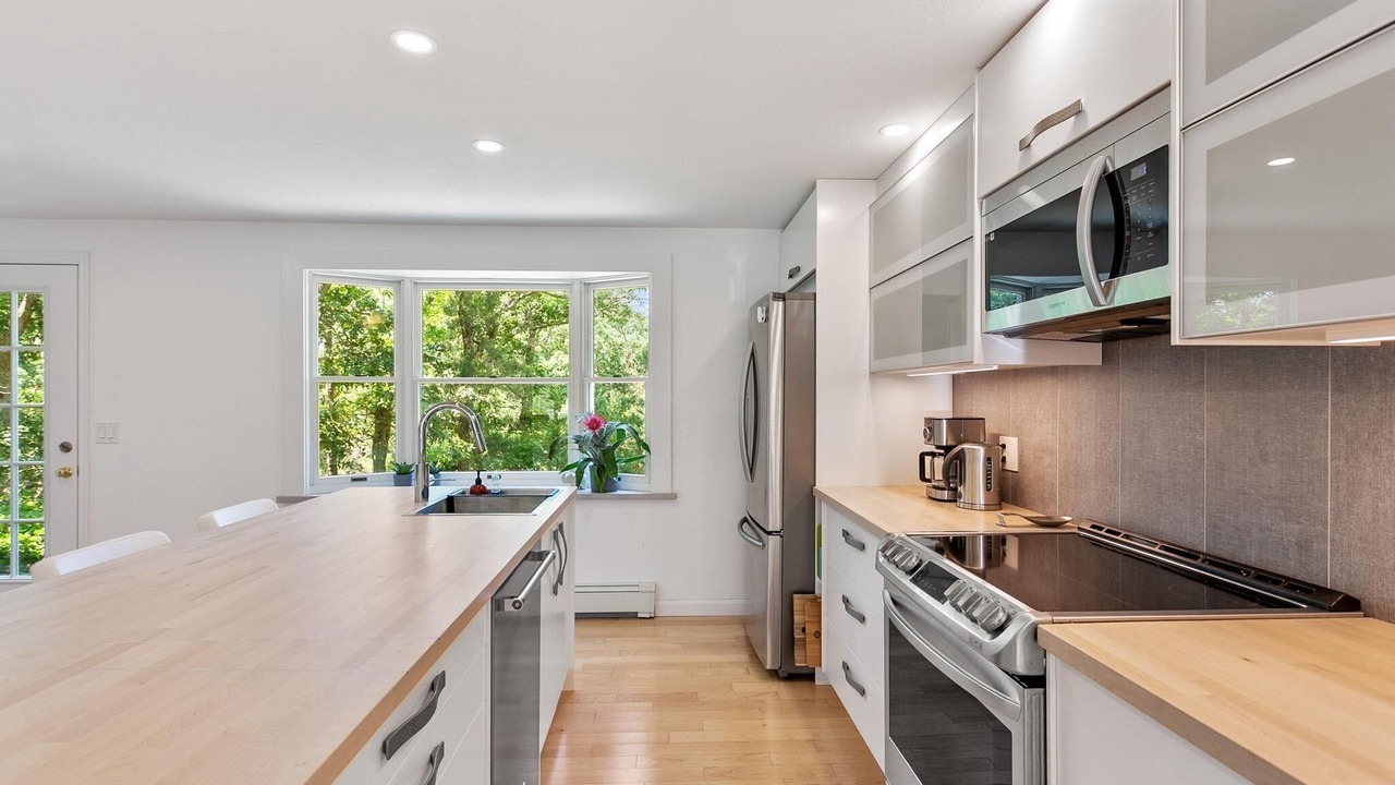 Photo of Kitchen in West Barnstable