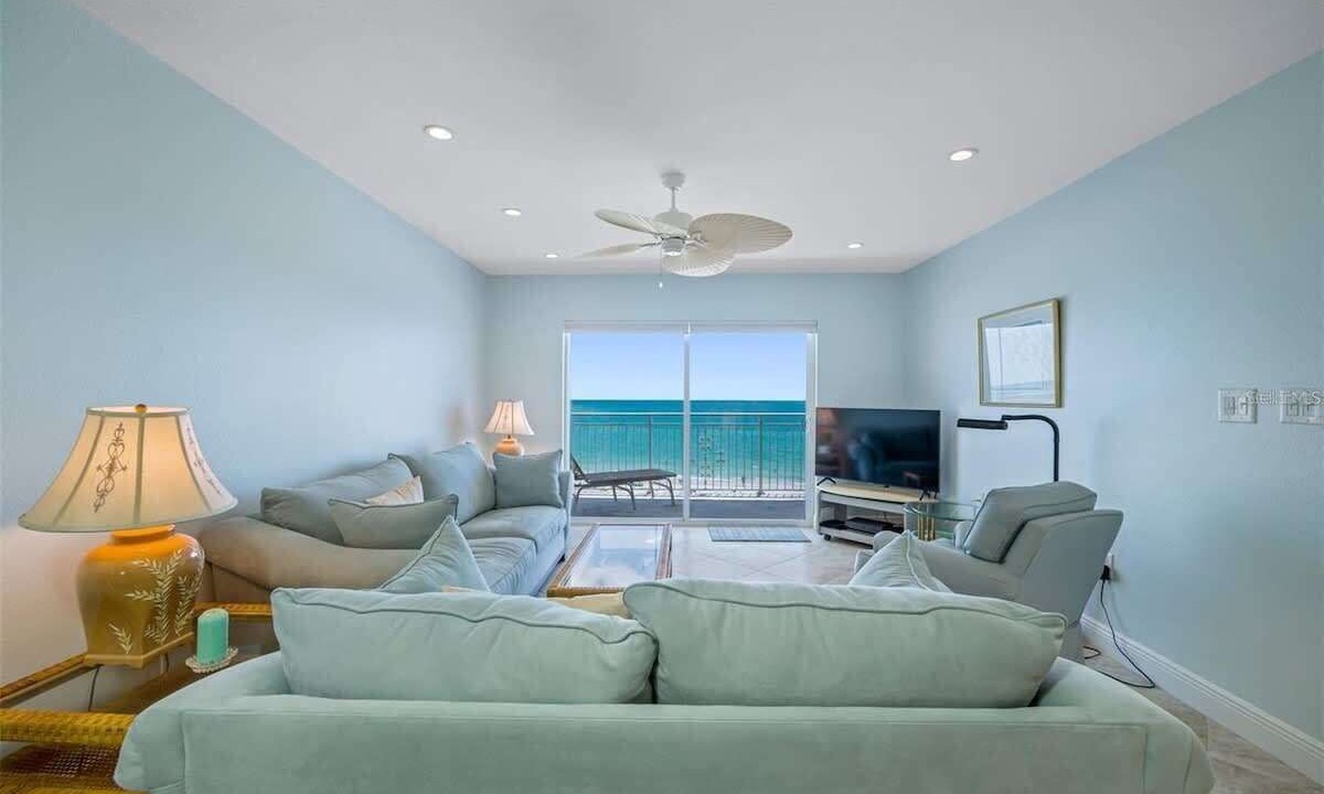 Photo of Bedroom in Madeira Beach