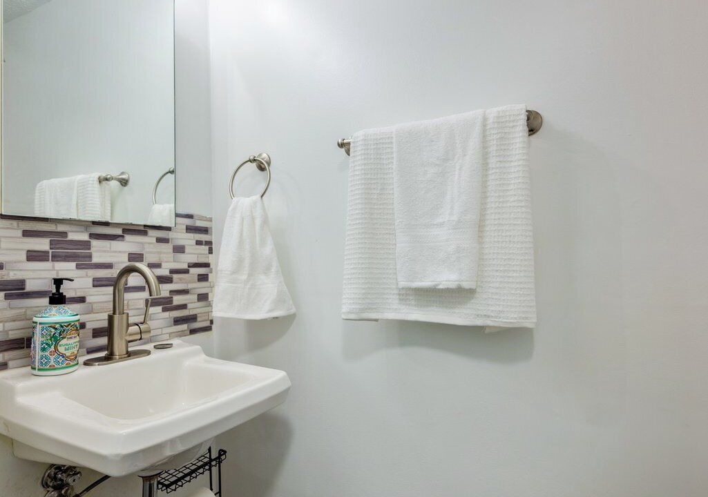 Photo of Bathroom in Coliseum Central