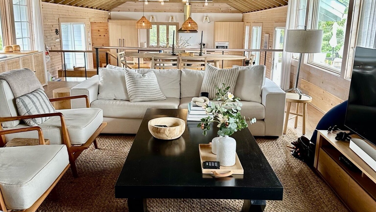 Photo of Livingroom in Westhampton Beach