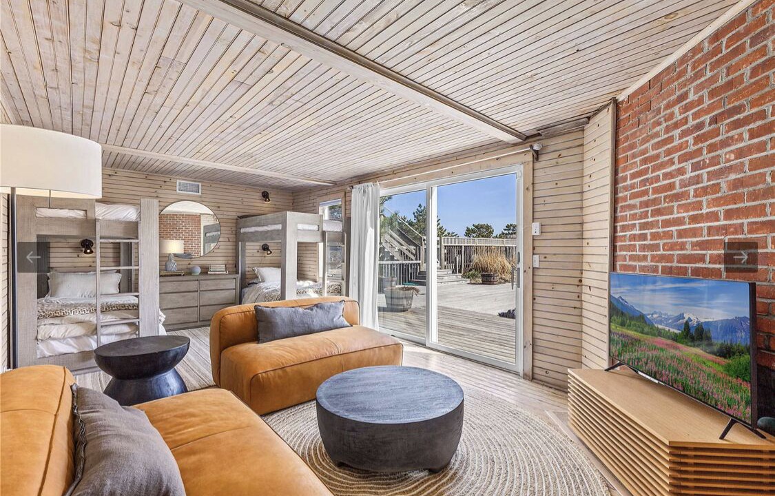 Photo of Livingroom in Westhampton Beach