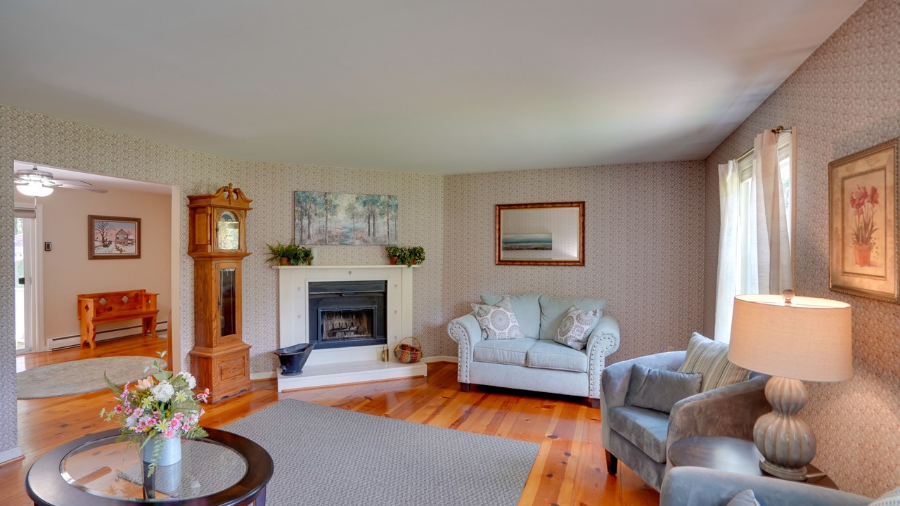 Photo of Livingroom in Pittsfield